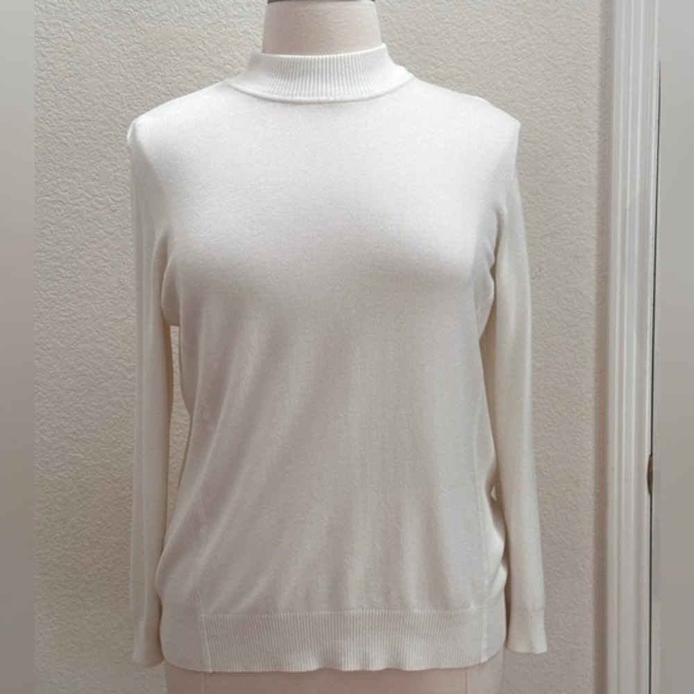 The TOG Shop, sz XL, cream colored mock turtleneck sweater.
